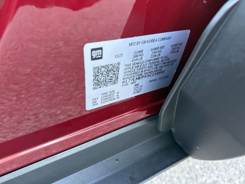 Used 2025 Chevrolet Trax LT image 27