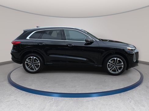 New 2026 Audi Q5 Premium Plus AWD/4WD image 4