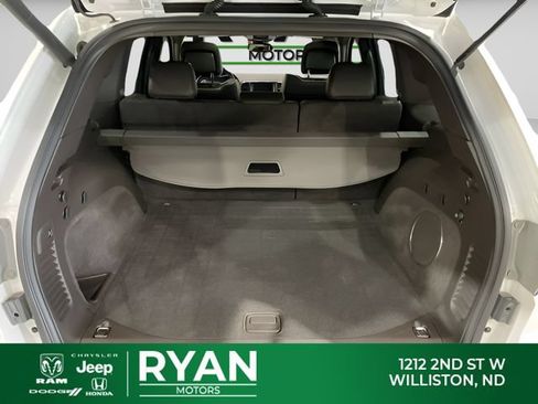 Used 2018 Jeep Grand Cherokee Overland AWD/4WD image 11