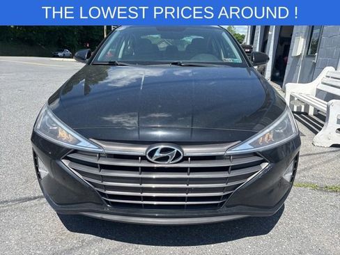 Used 2019 Hyundai Elantra SE FWD image 2