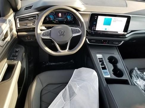 New 2026 Volkswagen Atlas Cross Sport SE AWD/4WD image 9
