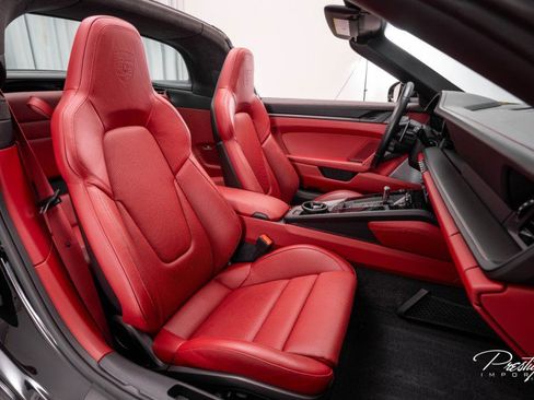 Used 2022 Porsche 911 Targa 4 GTS image 37