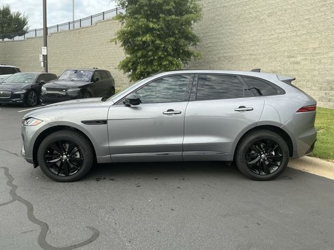 Used 2026 Jaguar F-PACE R-Dynamic S AWD/4WD image 4