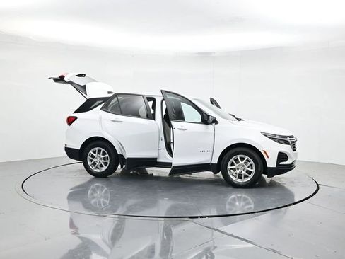 Used 2024 Chevrolet Equinox LS w/ LS Convenience Package FWD image 50