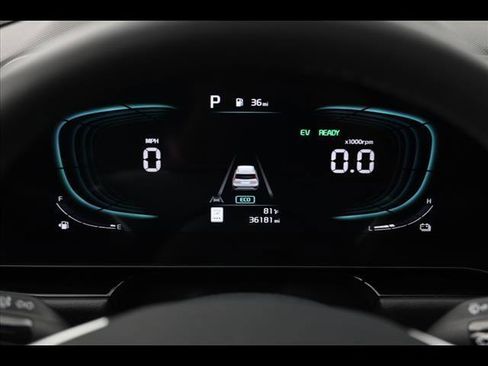 Used 2023 Kia Niro EX Touring image 13