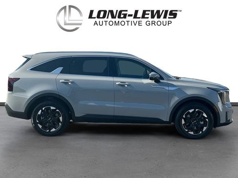 Used 2025 Kia Sorento S w/ Panoramic Sunroof Package FWD image 8