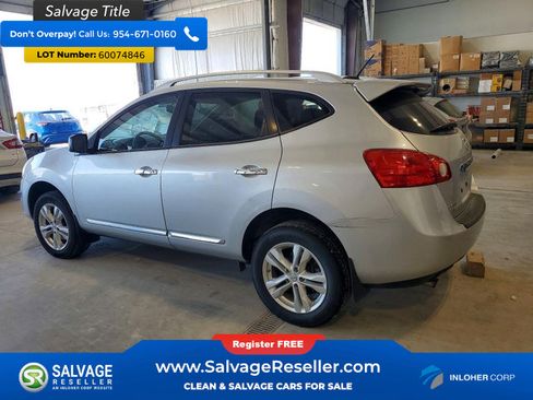 Used 2015 Nissan Rogue S w/ Convenience Package AWD/4WD image 3