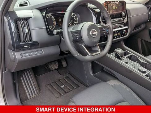 Certified 2025 Nissan Pathfinder SV AWD/4WD image 17
