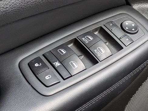 Used 2022 Jeep Grand Cherokee Laredo X RWD image 26