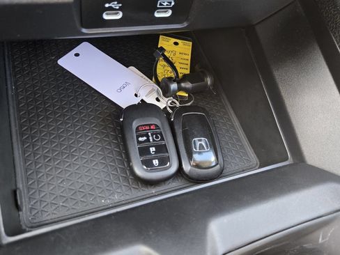 Used 2025 Honda Accord SE image 17