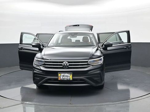 Used 2022 Volkswagen Tiguan SE image 31