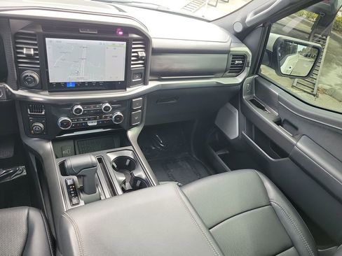 Used 2025 Ford F150 Lariat w/ Equipment Group 502A High AWD/4WD image 29