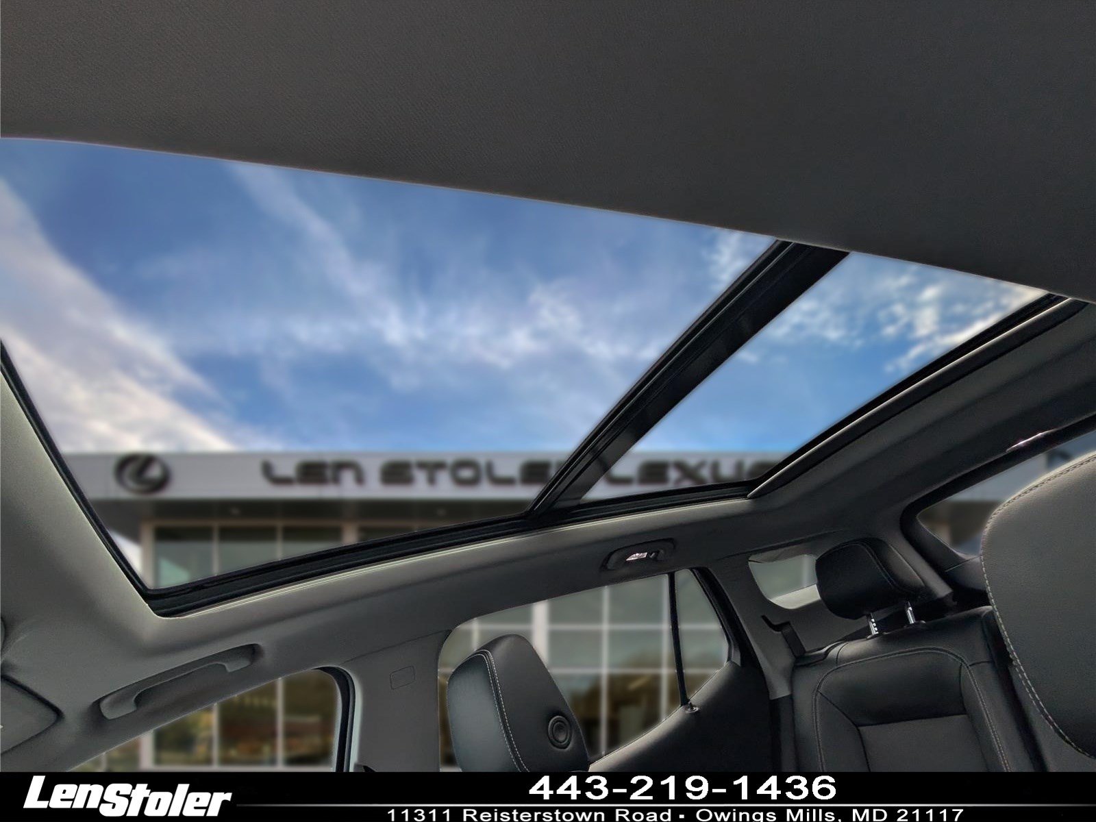 Used 2023 GMC Terrain SLT w/ Tech Package AWD/4WD image 19