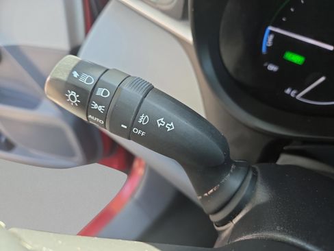 Used 2022 Toyota Sienna XLE image 17