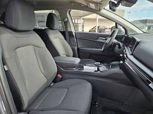 New 2026 Kia Sportage LX image 12