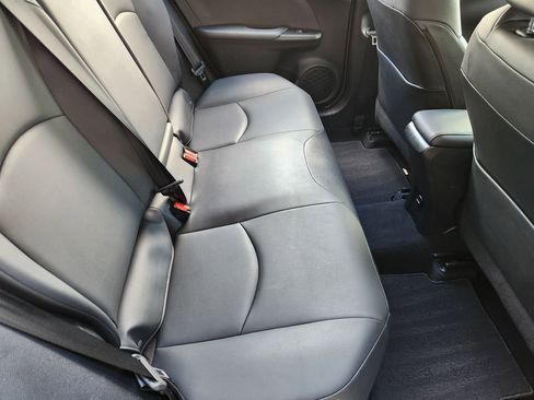 Used 2016 Toyota Prius Three Touring image 30