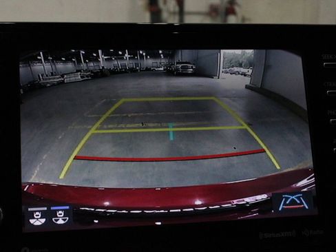 Used 2021 Toyota Camry XSE image 8