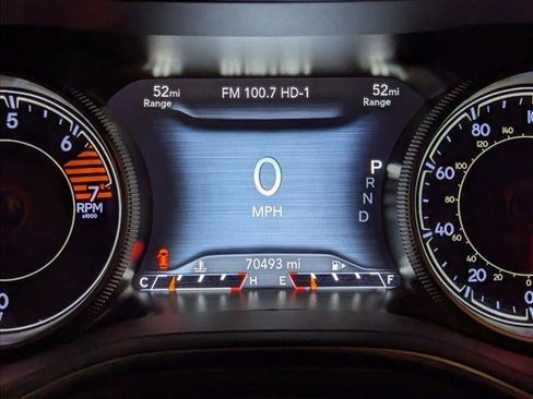 Used 2019 Jeep Cherokee Limited image 11