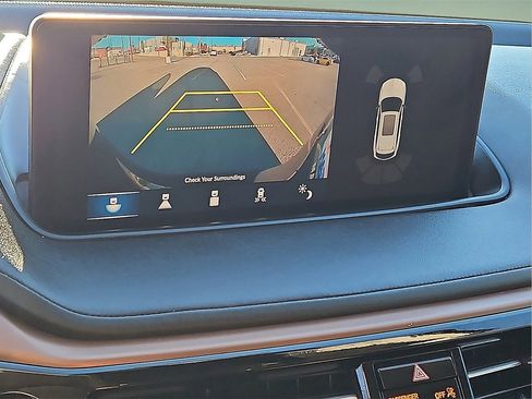 Used 2022 Acura MDX FWD w/ Technology Package image 16