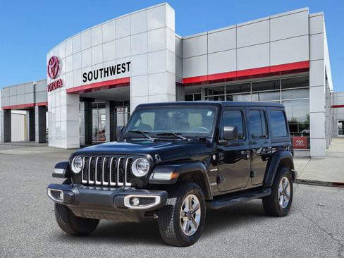 Used 2021 Jeep Wrangler Unlimited Sahara image 2