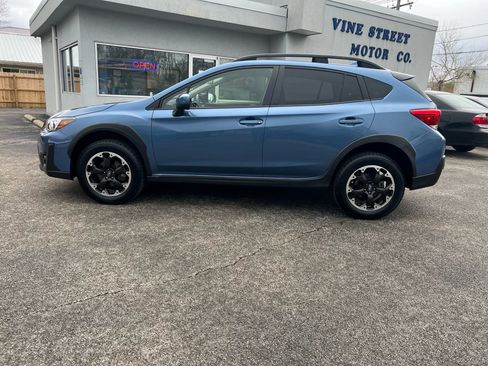 Used 2021 Subaru Crosstrek 2.0i Premium image 4