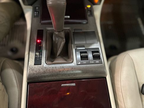 Used 2018 Lexus GX 460 Premium w/ Premium Package image 21