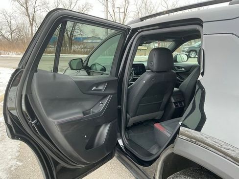 Used 2025 Chevrolet Equinox RS w/ Safety and Technology Package image 18