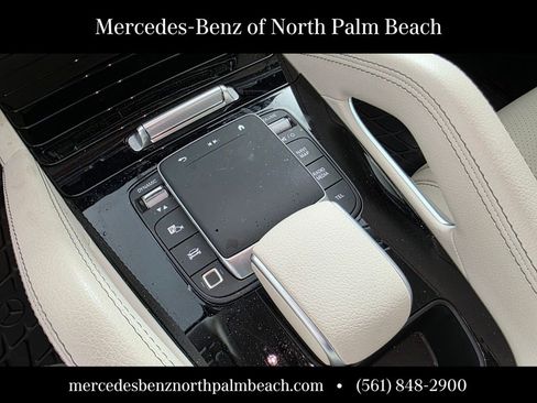 Used 2025 Mercedes-Benz GLE 350 4MATIC image 24