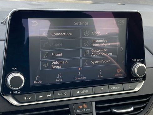 Used 2025 Nissan Altima 2.5 SV image 20