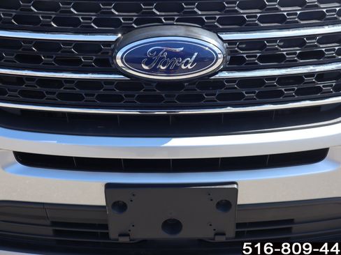 Used 2024 Ford Explorer XLT w/ Equipment Group 202A AWD/4WD image 32