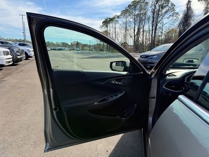 Used 2025 Chevrolet Malibu LT