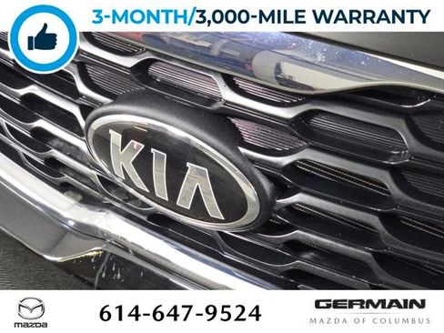 Used 2019 Kia Sorento LX image 12