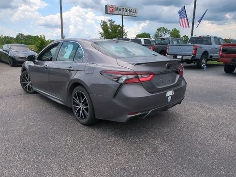Used 2024 Toyota Camry SE w/ Cold Weather Package FWD image 9