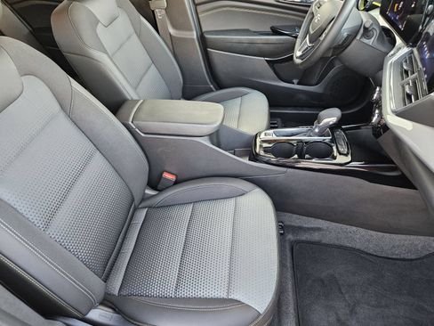 New 2026 Chevrolet Trax LT w/ Driver Confidence Package FWD image 16