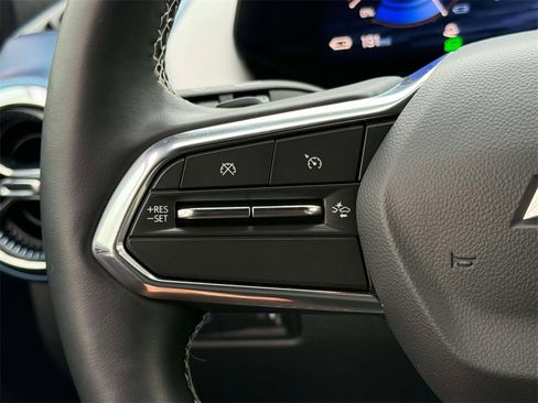 Used 2025 Chevrolet Equinox EV LT w/ Convenience Package image 31