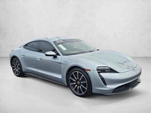 Used 2022 Porsche Taycan RWD image 3