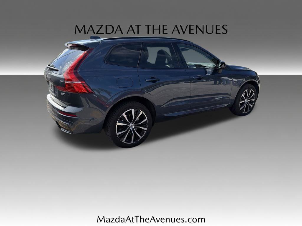 Used 2023 Volvo XC60 B5 Plus w/ Protection Package Premier AWD/4WD image 14
