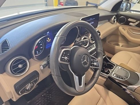 Used 2022 Mercedes-Benz GLC 300 image 30