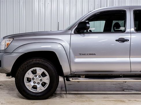 Used 2014 Toyota Tacoma 4x4 Double Cab w/ SR5 Package image 3