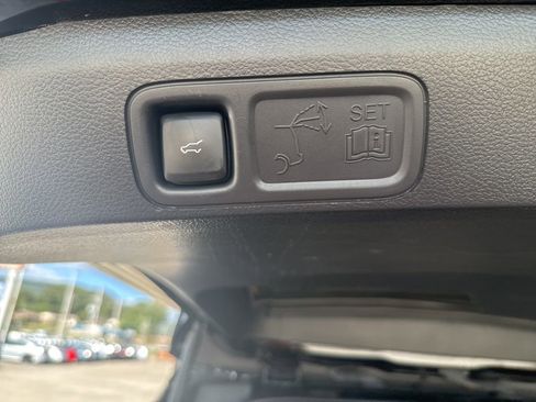 Certified 2024 Ford Expedition Max XLT image 24