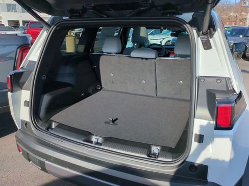 New 2026 Jeep Cherokee Overland image 26