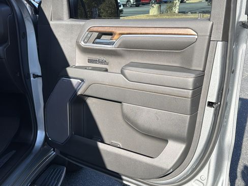 Used 2024 Chevrolet Silverado 1500 High Country w/ Technology Package image 15