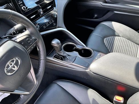 Used 2024 Toyota Camry SE FWD image 15