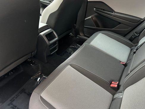 Used 2022 Volkswagen Taos S image 11