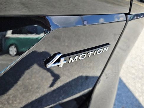 New 2026 Volkswagen Atlas Peak Edition image 12