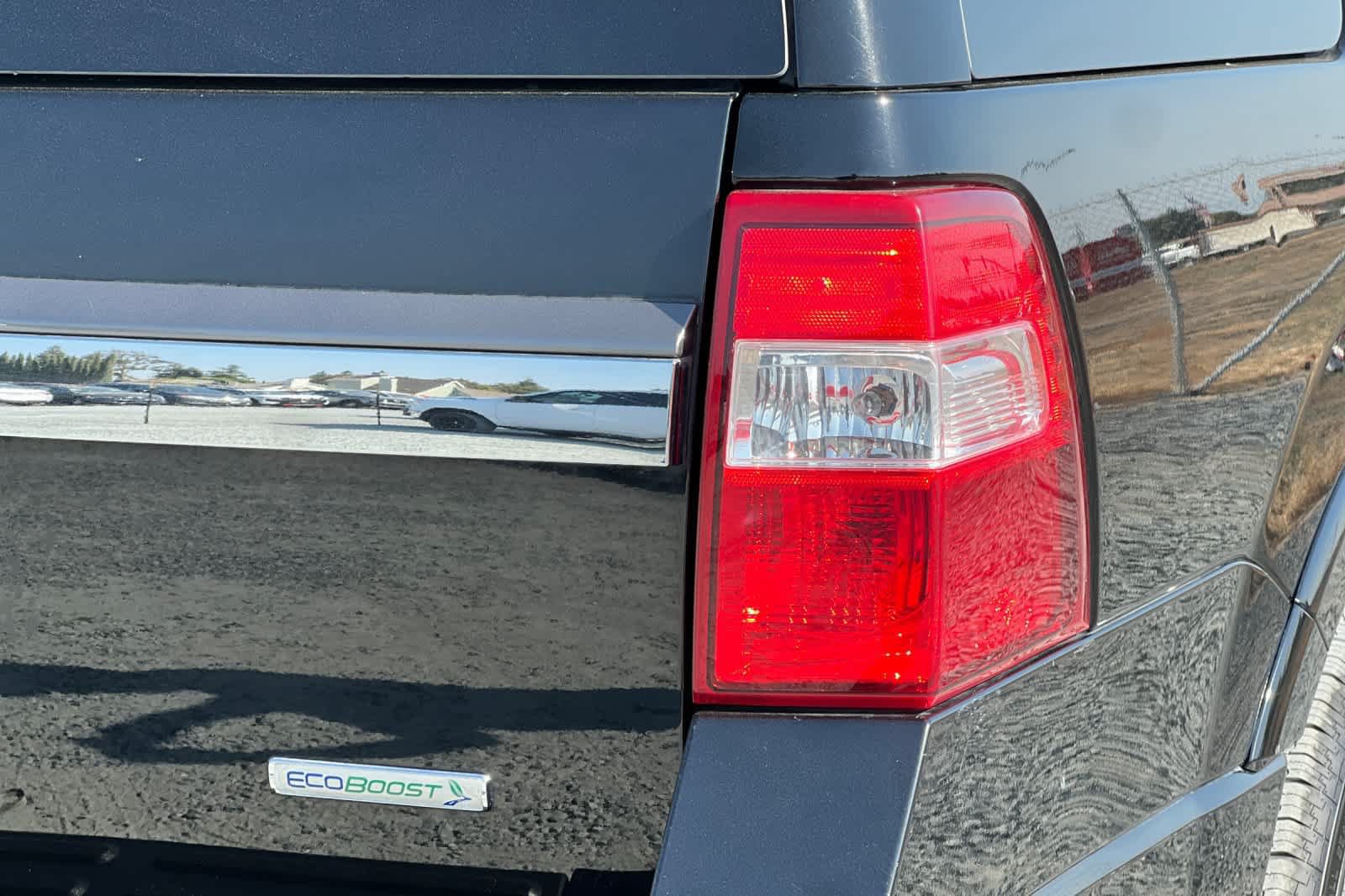 Used 2017 Ford Expedition Limited RWD image 37