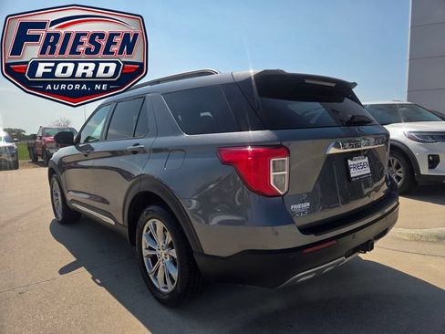 Used 2021 Ford Explorer XLT w/ Equipment Group 202A AWD/4WD image 5
