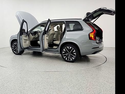New 2026 Volvo XC90 T8 Ultra w/ Lounge Package AWD/4WD image 12