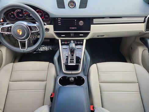Used 2023 Porsche Cayenne Coupe AWD/4WD image 12