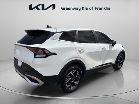 Used 2024 Kia Sportage LX image 7
